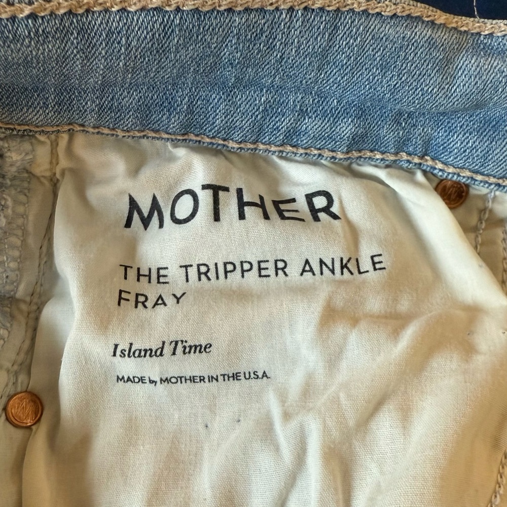 Mother - Ankle tripper fray jeans- size 26 - Picture 4 of 6